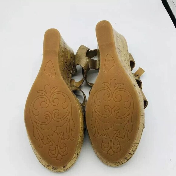 BOC Sandals Womens Size 10 Gold Born Concept Leather Buckle Cork Wedge Shoes - Picture 9 of 13